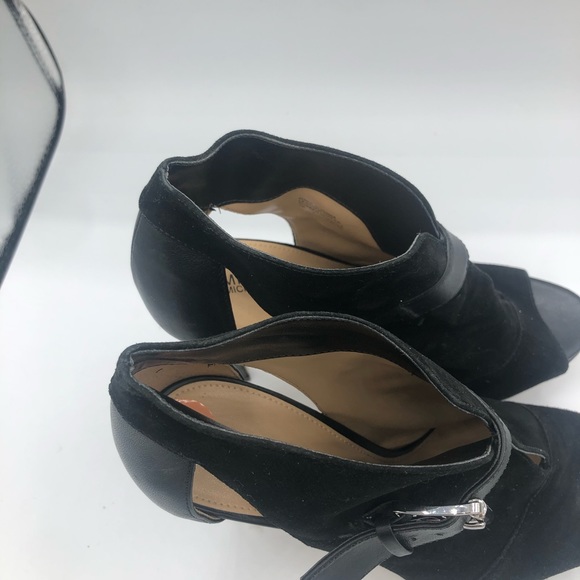 Michael Michael Kors Size 7 Black Leather Suede Isabella Open Toe Booties - Picture 6 of 8
